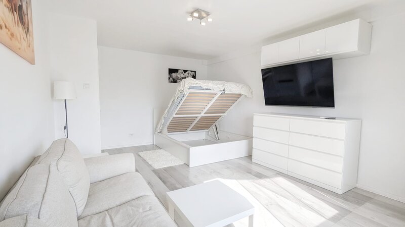 Proprietar, Vitan Mall, Nu Depinzi de Radet! Studio 44 mp, Tot Nou, Parcare