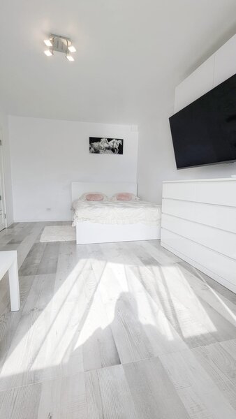 Proprietar, Vitan Mall, Nu Depinzi de Radet! Studio 44 mp, Tot Nou, Parcare